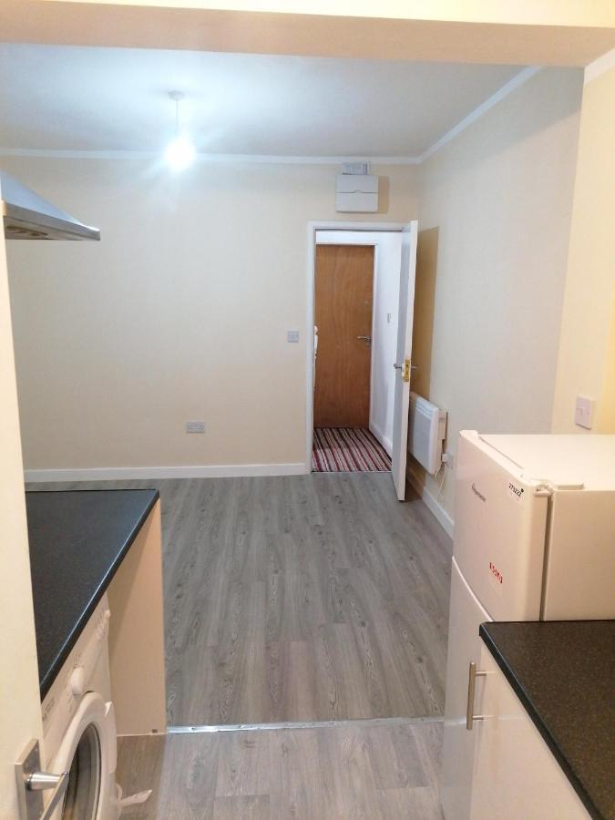 Self-Contained Studio Flat Bathrooms Kitchens Upgrade Locations To City Centre 15 Minutes Walking Distance Nottingham Universities Queen Hospitals City Hospitals Exterior photo